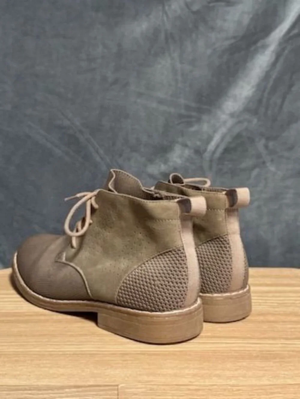 Steve Madden Bernard Taupe Lace-Up Ankle Boots Big Kids Size 5